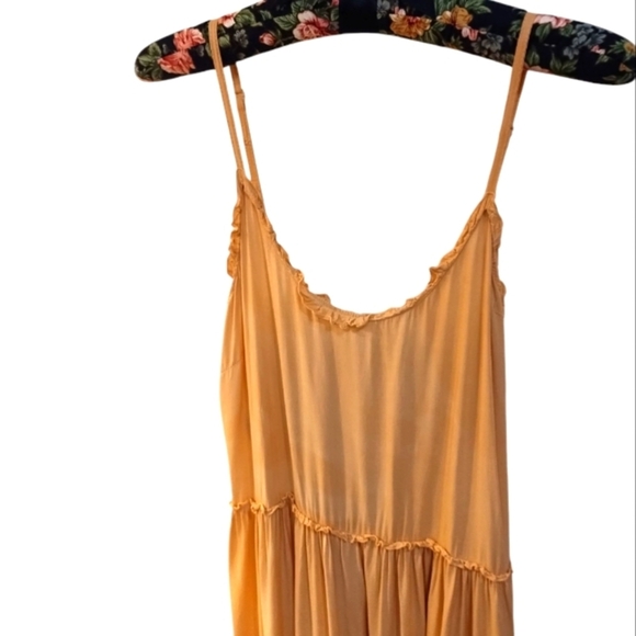 Aura Elegant Maxi Dress - Picture 4 of 12